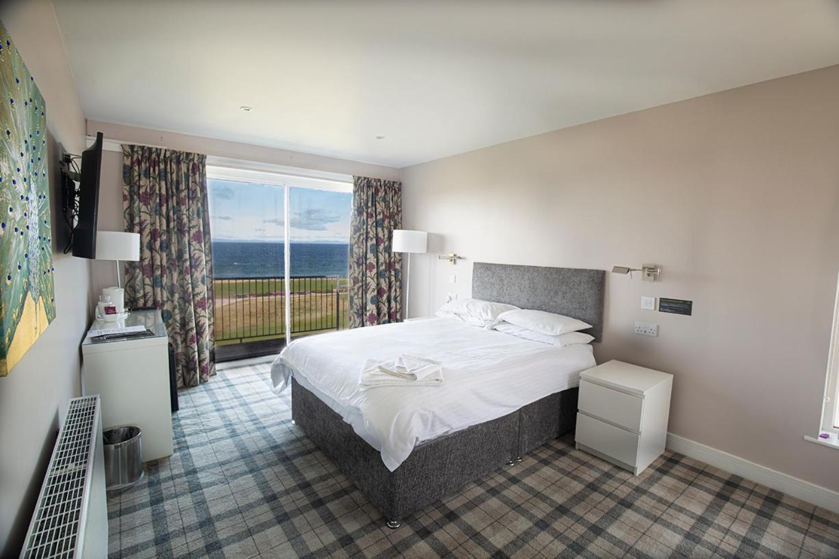 Poseidon Inn Lossiemouth Extérieur photo