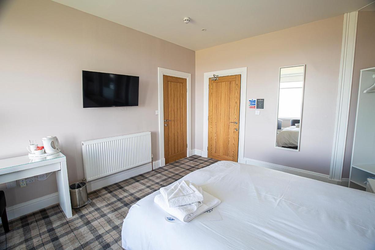 Poseidon Inn Lossiemouth Extérieur photo